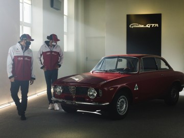 Alfa Romeo Giulia GTA i GTAm testowana przez Räikkönena i Giovinazziego